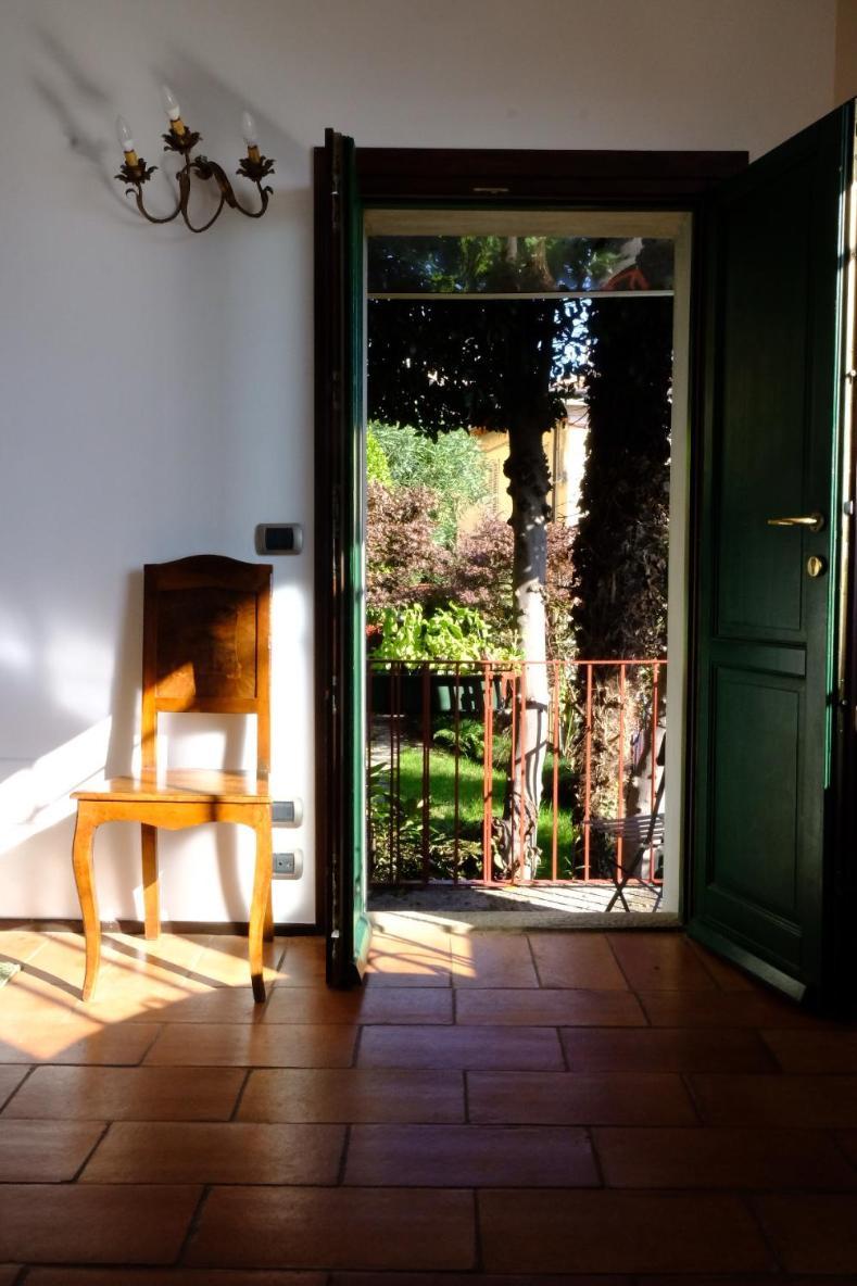 Garden Apartment Lesa Exterior photo