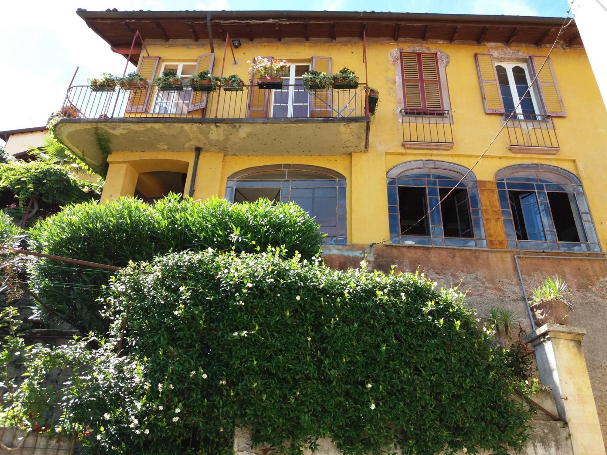 Garden Apartment Lesa Exterior photo